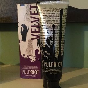 Pulpriot hair dye in velvet